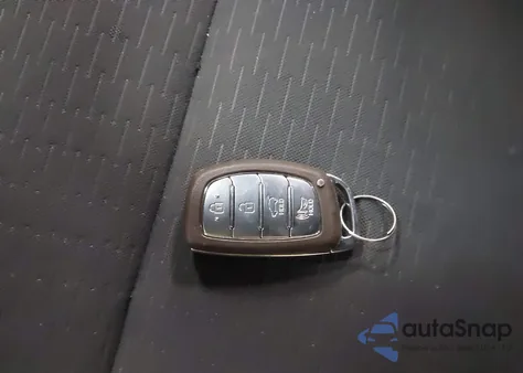 2019 Hyundai Tucson Value z USA, uszkodzony, nr VIN KM8J3CA41KU031666